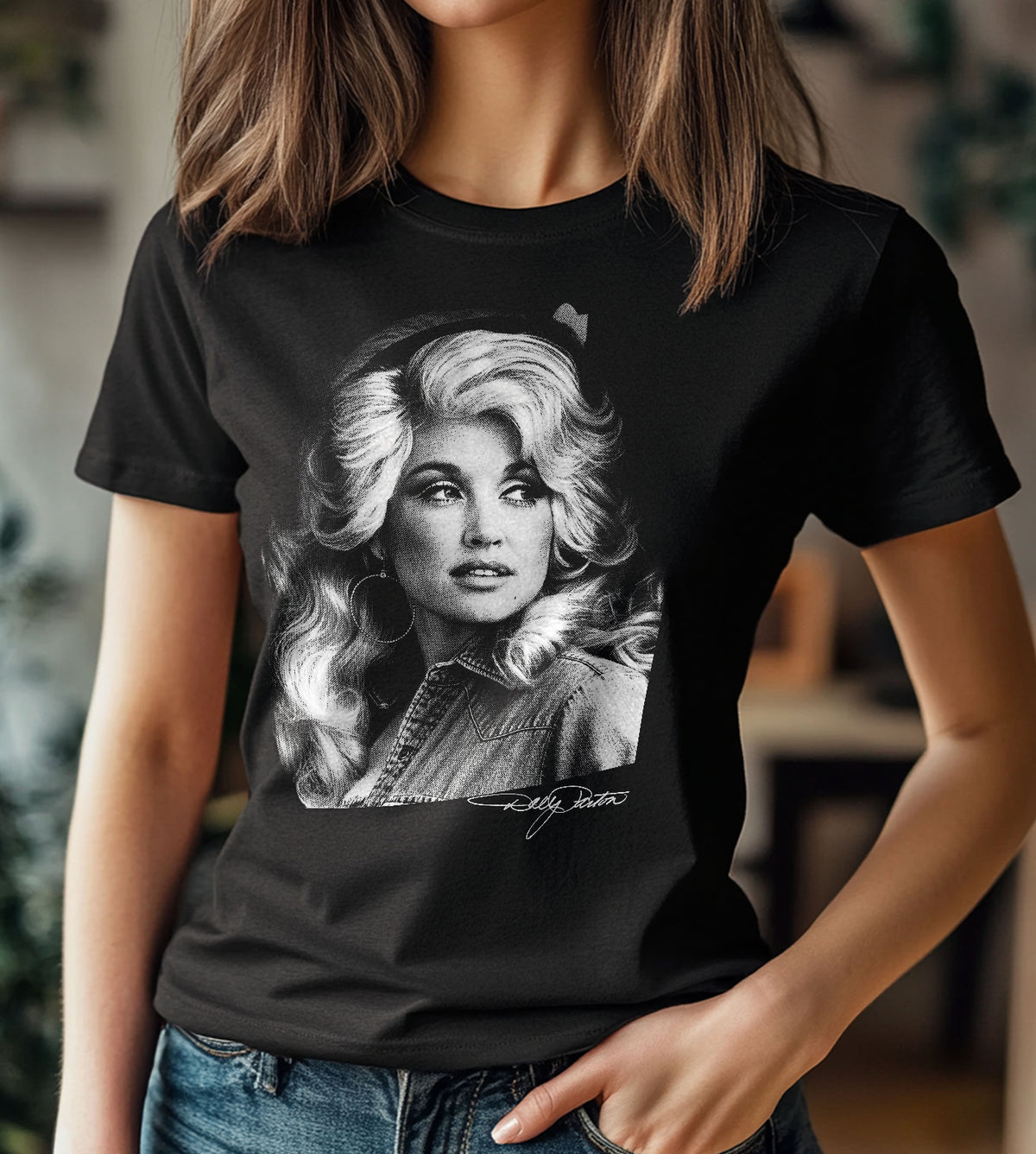 Dolly Parton Signature Graphic Tee